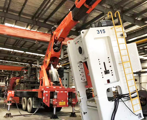 天安乡附近随车吊出租，轻松解决运输难题